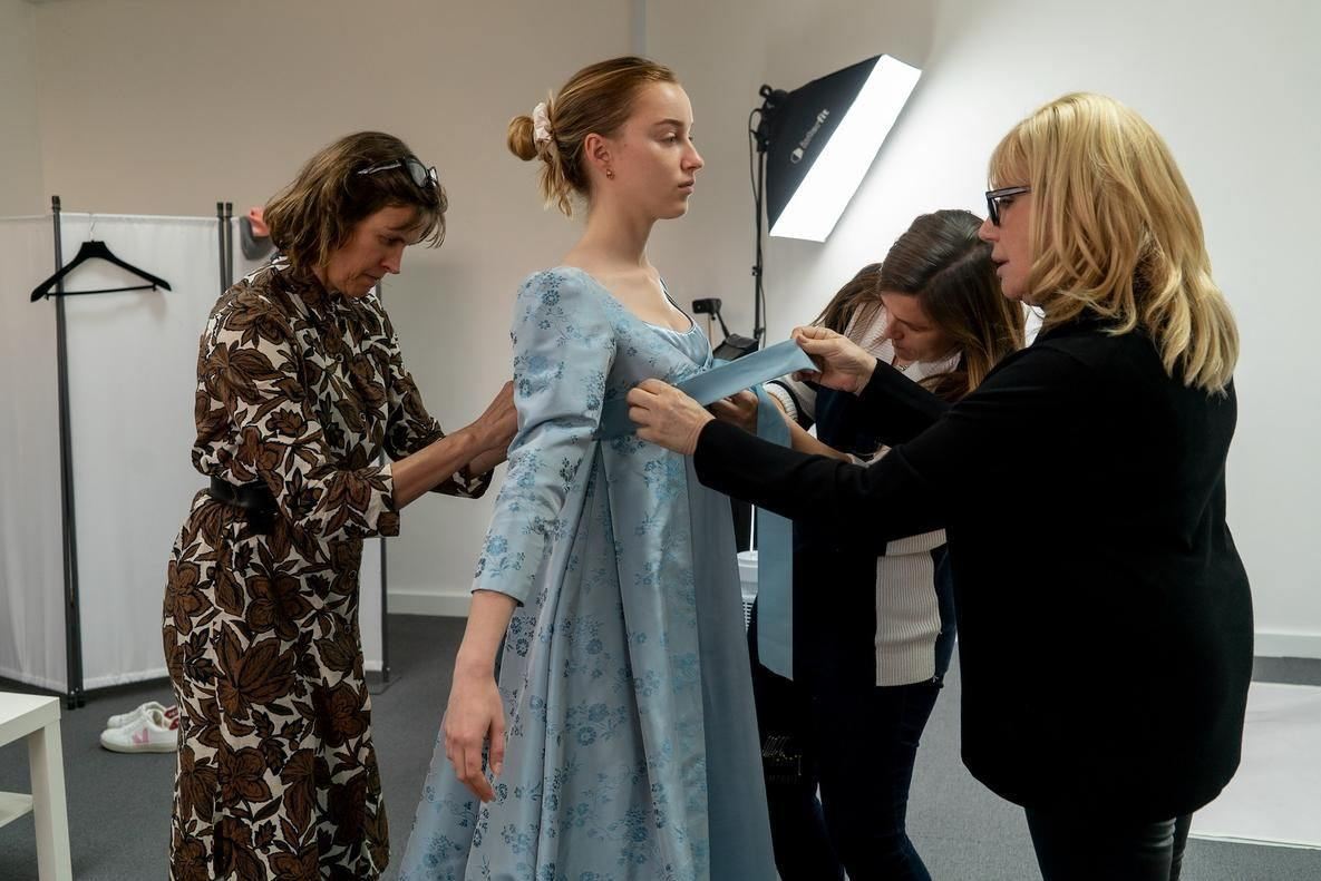 Crafting Visions: Custom Costume Design by  Vynuno 